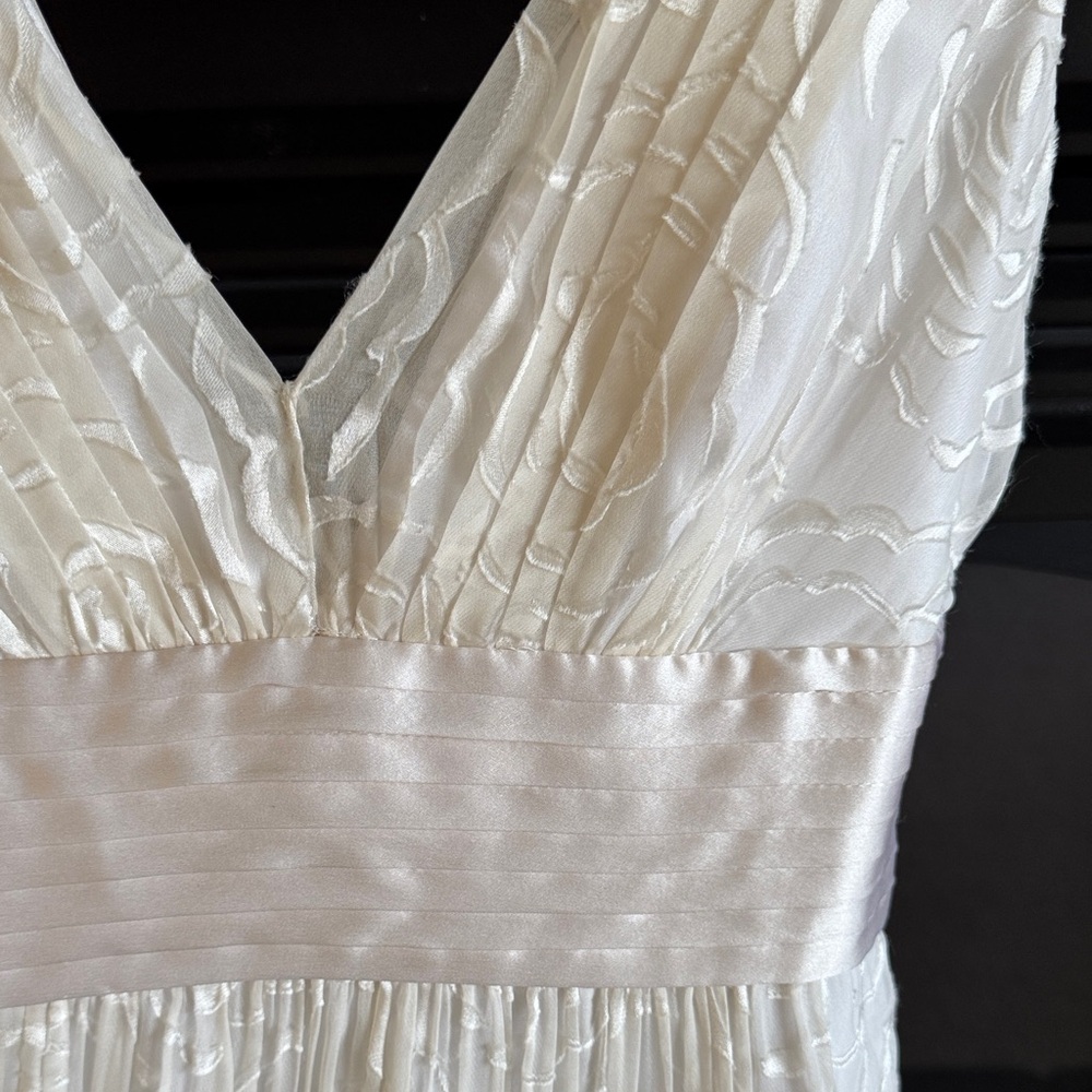 BCBGMaxAzaria Sz 2 Vintage White Ivory Gown Embroidered Floral Silk Maxi Dress - Picture 5 of 17